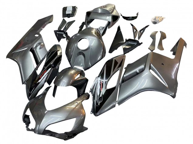 2004-2005 Honda CBR1000RR Motorcycle Fairing - Silver Glossy Black