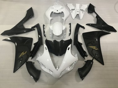 2007-2008 White and Carbon Fiber Style Yamaha R1 Motorcycle Fairings