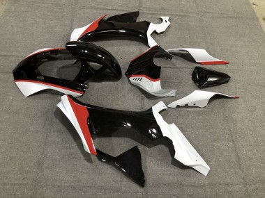 2015-2019 Gloss Red Black and White Yamaha R1 Motorcycle Fairings